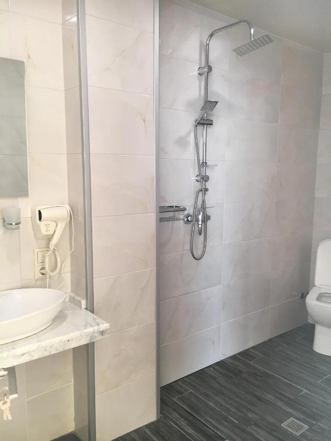 Hotel Scala Sjekhvetili Eksteriør bilde