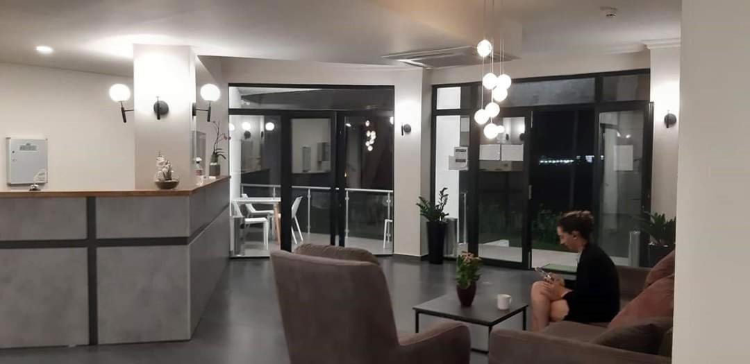 Hotel Scala Sjekhvetili Eksteriør bilde